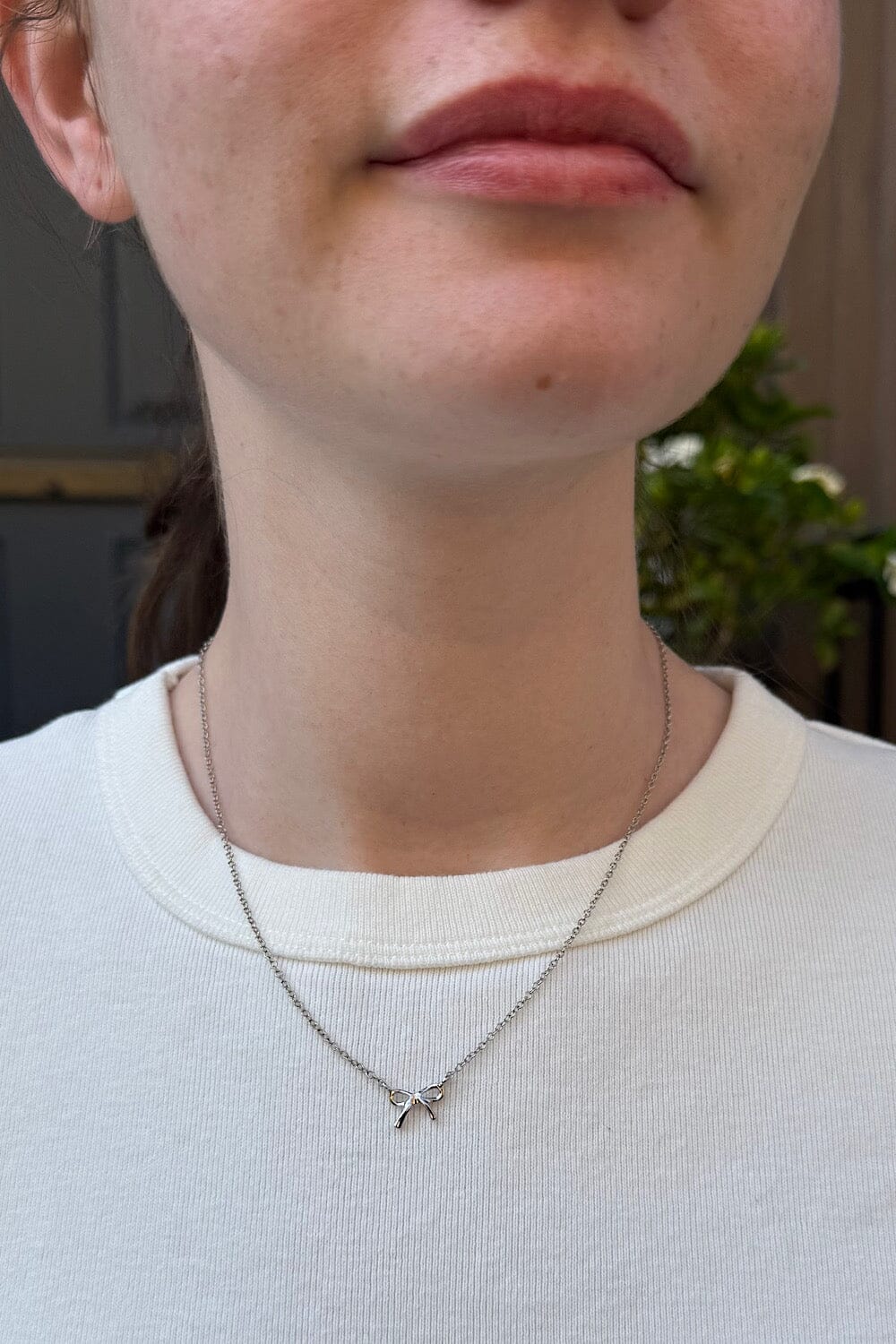 Bow Necklace