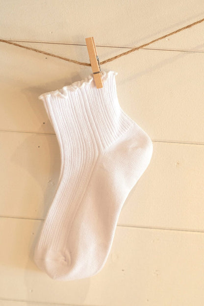 Ruffle Ribbed Socks